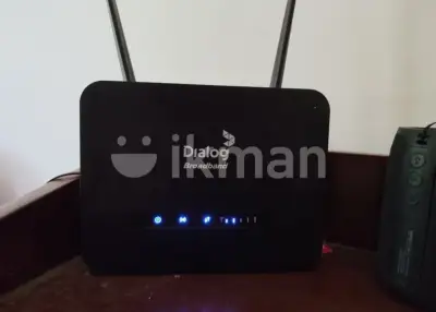 Dialog-4G-Router mit Verpackung in Deniyaya