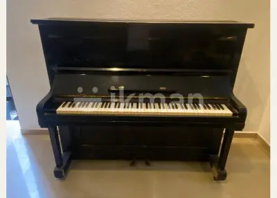 Vintage-Klavier in Malabe