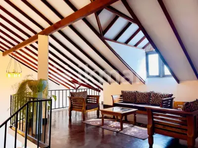 Operating guest house for sale — Nugawela, Kandy